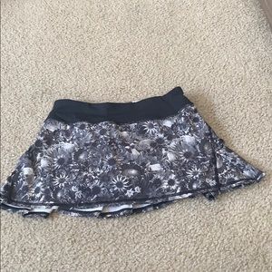 Lululemon flower ruffley skort